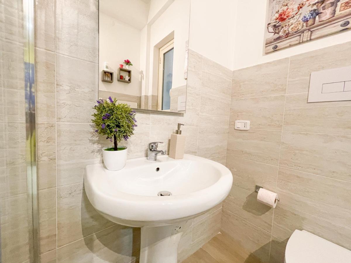 Al Politeama Rooms B&B Παλέρμο Εξωτερικό φωτογραφία