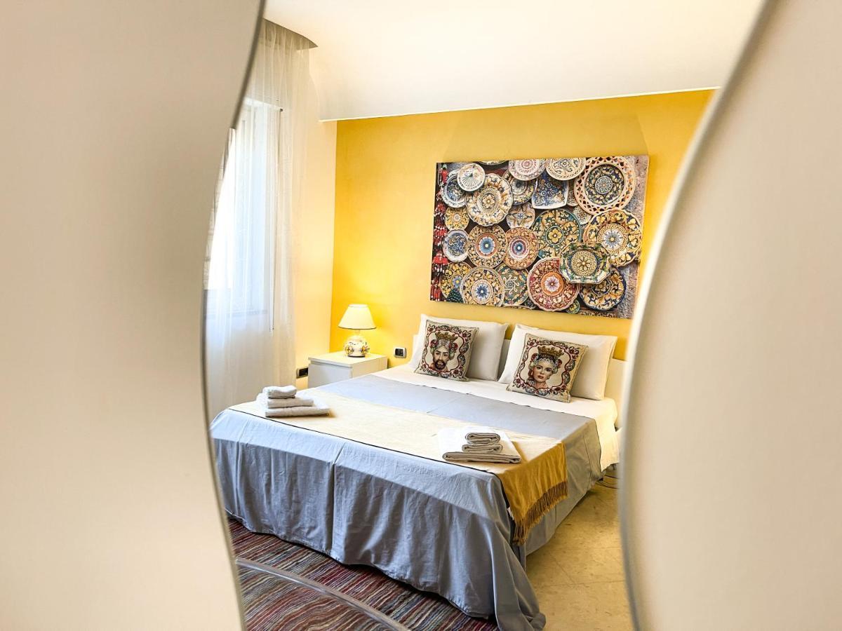 Al Politeama Rooms B&B Παλέρμο Εξωτερικό φωτογραφία