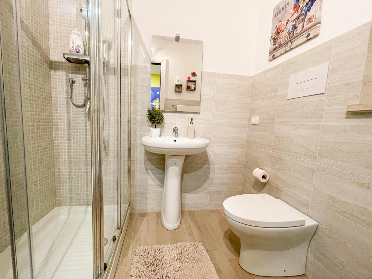 Al Politeama Rooms B&B Παλέρμο Εξωτερικό φωτογραφία